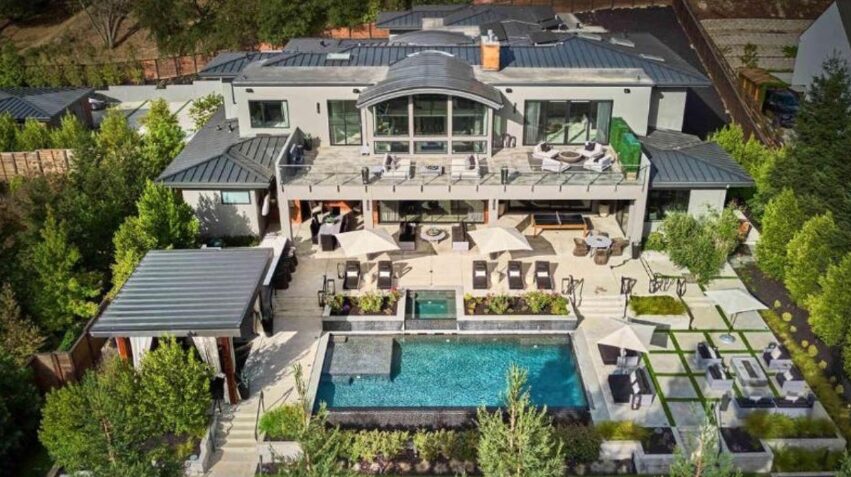 An image of Steph Curry House